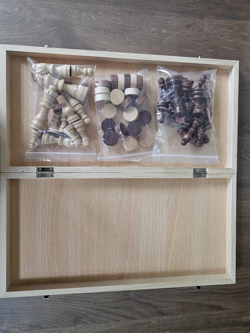 Jeu d'échecs et de dames de voyage pliable en bois 39 x 39 cm – Image 4