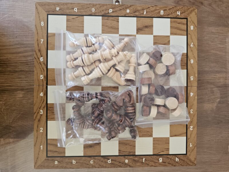 Jeu d'échecs et de dames de voyage pliable en bois 29 x 29 cm